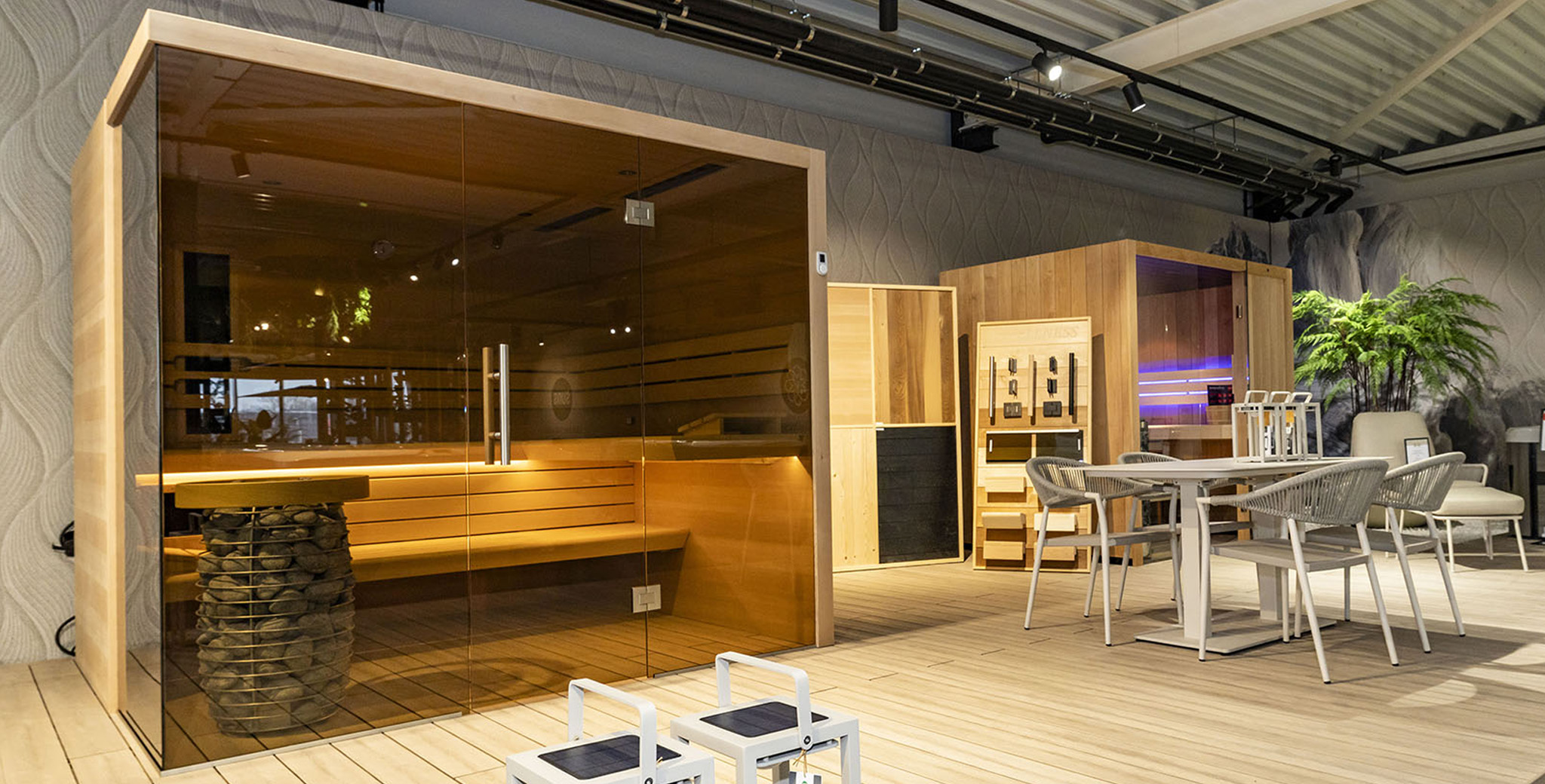 Sauna's in het Experience Center op een vlonder