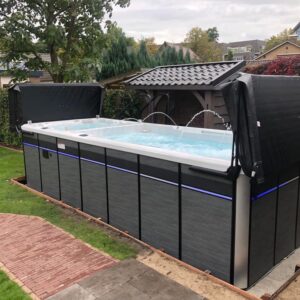 Alternative view of Zwemspa Catana Standaard